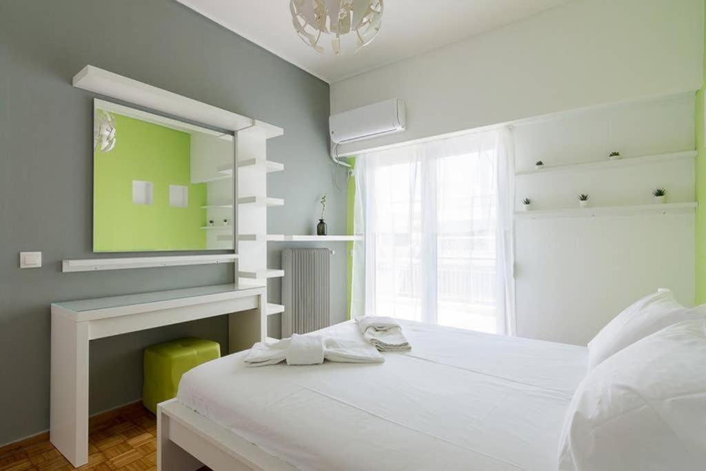 Sunlit 2Br Oasis In Metaxourghio 3Min From Metro Leilighet Athen Eksteriør bilde