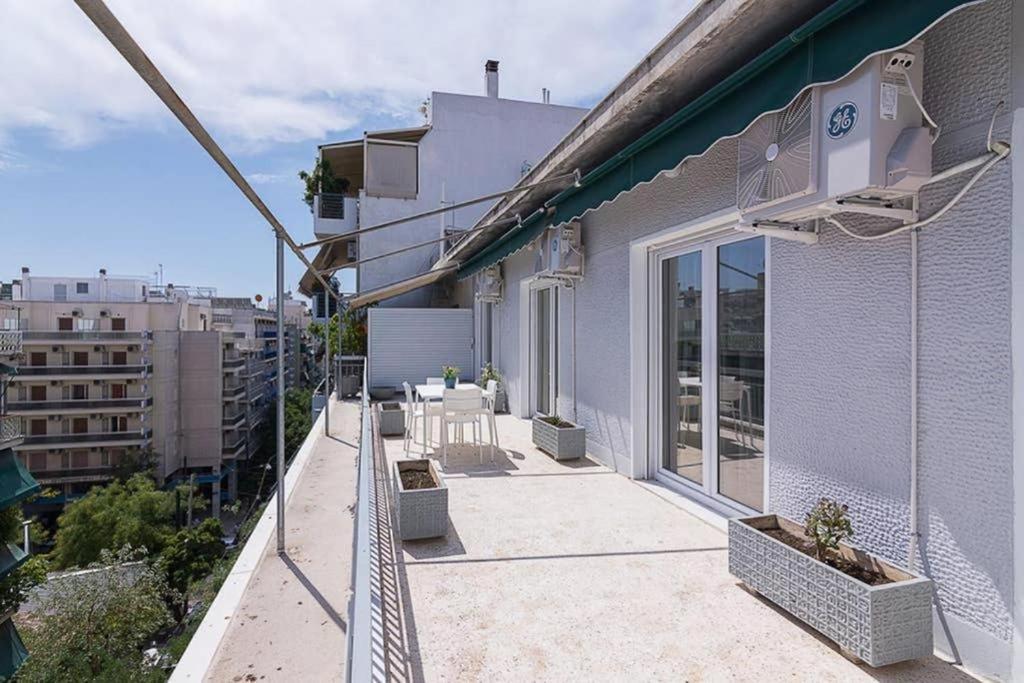 Sunlit 2Br Oasis In Metaxourghio 3Min From Metro Leilighet Athen Eksteriør bilde
