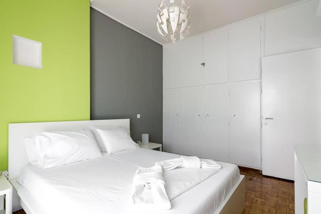 Sunlit 2Br Oasis In Metaxourghio 3Min From Metro Leilighet Athen Eksteriør bilde