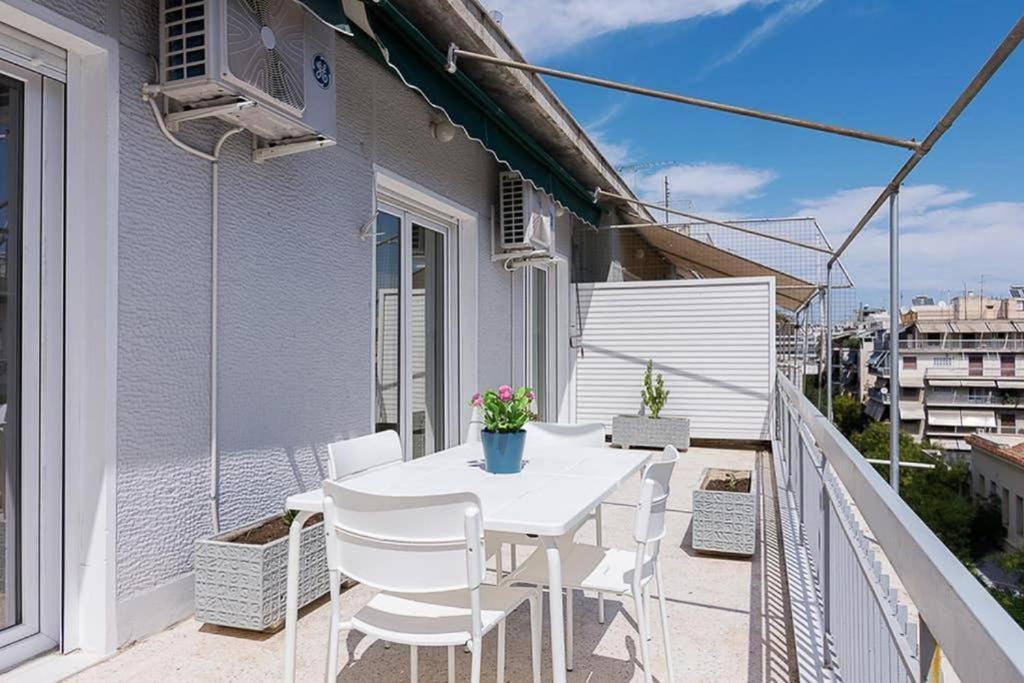 Sunlit 2Br Oasis In Metaxourghio 3Min From Metro Leilighet Athen Eksteriør bilde